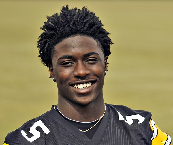 Dylan Moses, Only a Freshman, Commits to Play Football at LSU