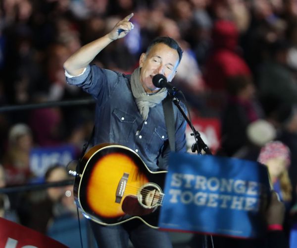 Bruce Springsteen Protest Song Calls Trump a 'Con Man'