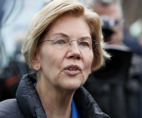 'Senator Warren' Trends on Twitter After Romney Calls Her 'Prof. Warren'