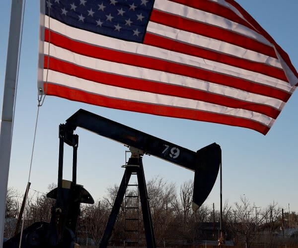 US Oil Refiners Aim to Run Full-bore, Spurning Recession Fears