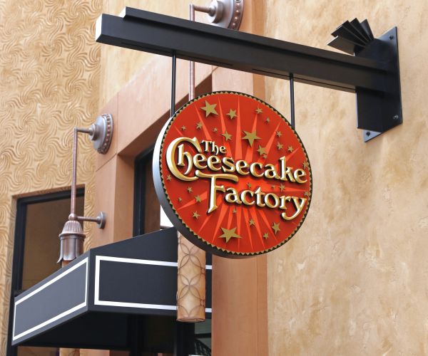 Cheesecake Factory Turns Away Officers Wearing Guns, Then Apologizes