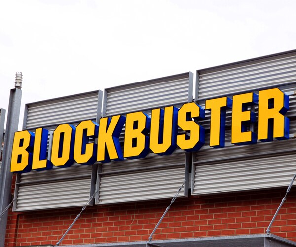 America's Last Blockbuster Video Store to Hang On