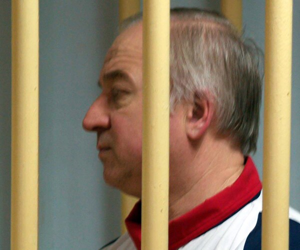 NYT: Nerve Agent Smeared on Ex-Spy's Door Handle Points to Kremlin