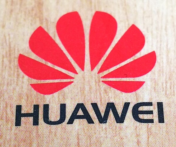 WSJ: China's Huawei Gains US Traction Despite Spying Worry