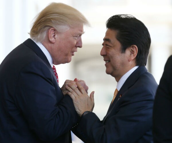 Japan PM Abe Will Trek to Mar-a-Lago For April Visit With Trump