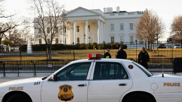 Secret Service Crash: Investigation Opened After Agents Hit WH Gates