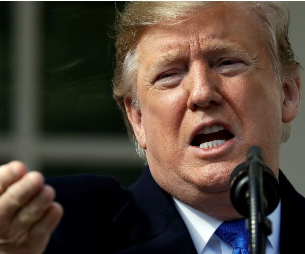 trump declares national emergency to build wall along south
ern border