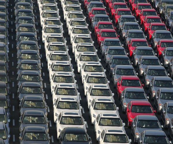 Trump Not Considering Tariffs on Japanese Autos 'At This Moment'