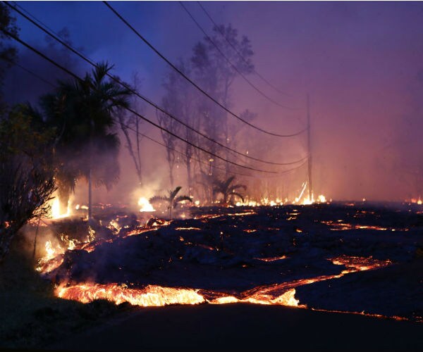 Mandatory Evacuation Ordered as Hawaii Eruptions Continue | Newsmax.com