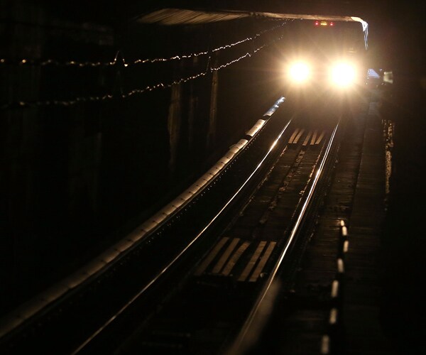 Over 100 Riders Trapped on DC Metro Train Evacuated Hour Later