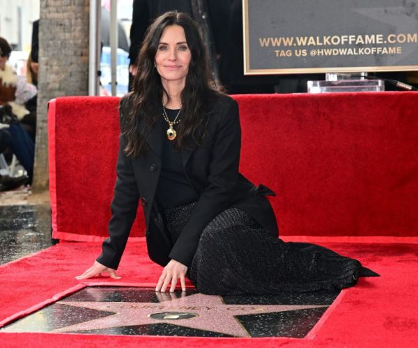 Courteney Cox Almost Left Hollywood to Help Sell Swimming Pools