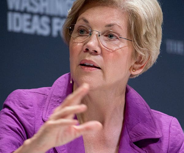 Elizabeth Warren Name Drops Black Lives Matter at MLK Breakfast