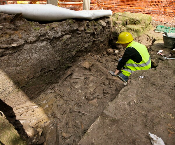 Roman Subway Construction Halted After Ancient Barracks Uncovered