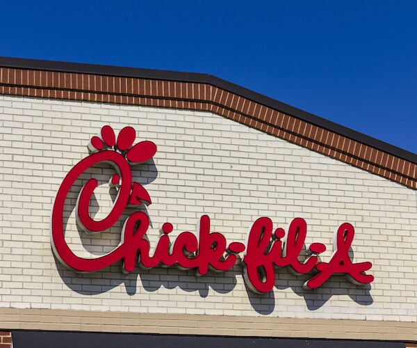 Chick-fil-A Dead Rodent Lawsuit Claims It Was Baked Into Bun