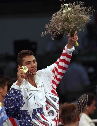 Oscar De La Hoya Dedicates Gold Medal to His Mother