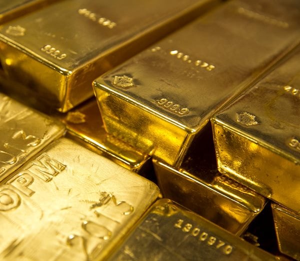 Gold Prices Fall as Dollar Strengthens Ahead of Fed Decision