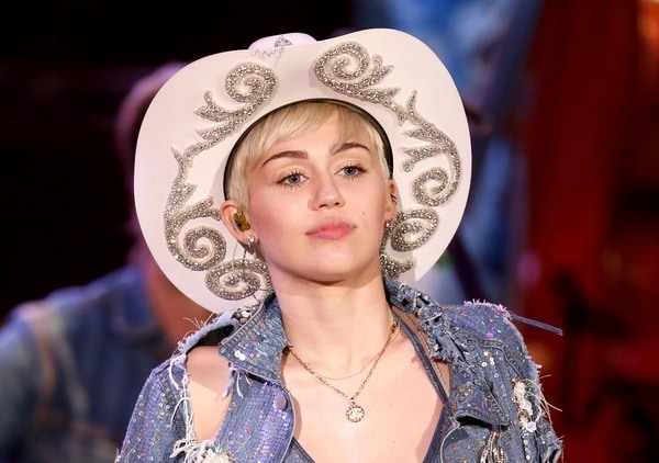 FCC Investigating Complaints of Miley Cyrus Indecency