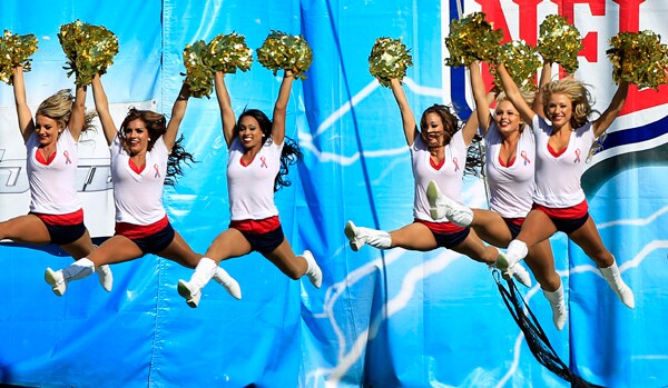 New California Law Recognizes Cheerleaders as Employees