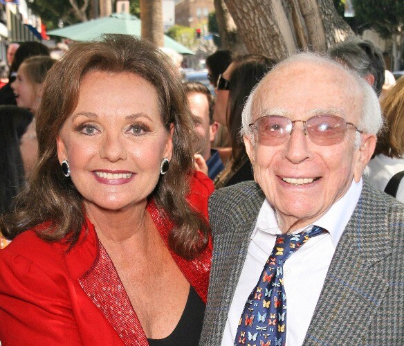 'Gilligan's Island' Star Dawn Wells Dies, COVID-19 Cited 