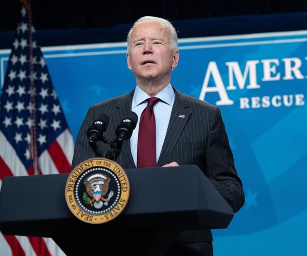 Biden Boosts Pandemic Lending to Smallest Businesses