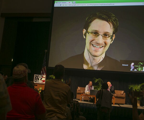 Rasmussen Poll: 15% Believe Edward Snowden Is a Hero