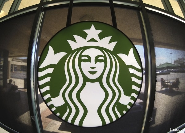 Starbucks Offers Employees University Aid