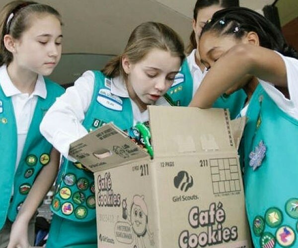 Kansas City Catholics Shun Girl Scouts, Ban Their Cookies 