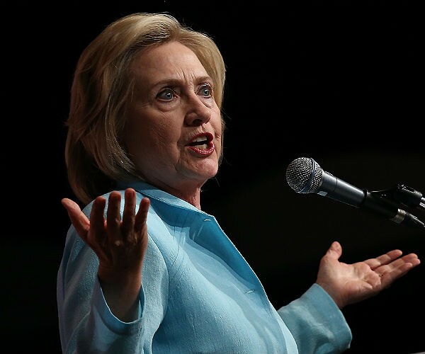 Judge Orders Hillary Aides Be Questioned Under Oath in Email Lawsuit 