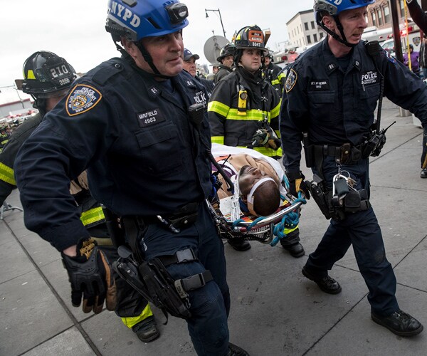 LIRR Derailment in Brooklyn Injures 76