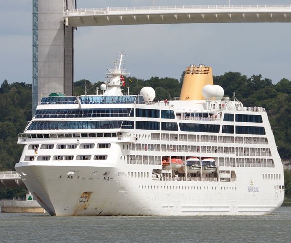 Carnival Bans Cuban-Americans From Cruises to the Island