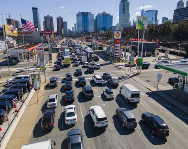 A $15 Toll to Drive into Part of Manhattan Has Been Approved. That's a First for US Cities