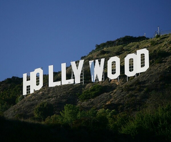 the hollywood sign in los angeles