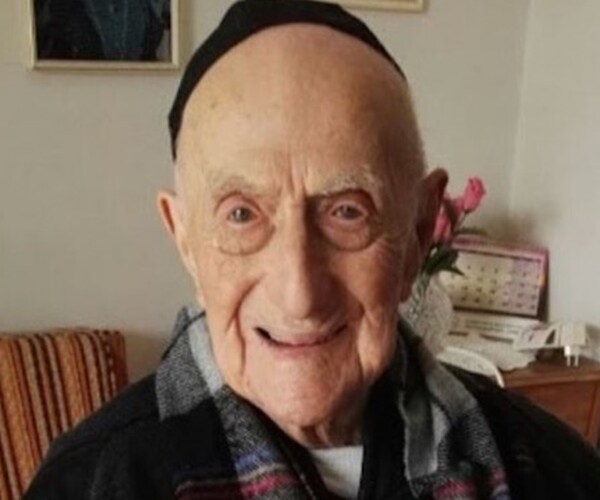 Guinness: Israel Holocaust Survivor, 112, World's Oldest Man