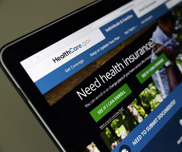 Poll: Majority Say Obamacare Is Collapsing, But Satisfied With It