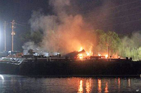 Fuel Barges Explode, Causing Large Fire in Alabama