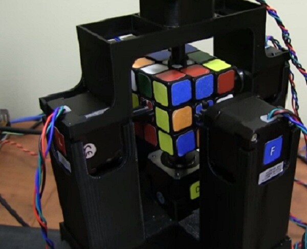 Rubik-Cube-in-a-Second Robot Awes 4 Million-Plus on YouTube