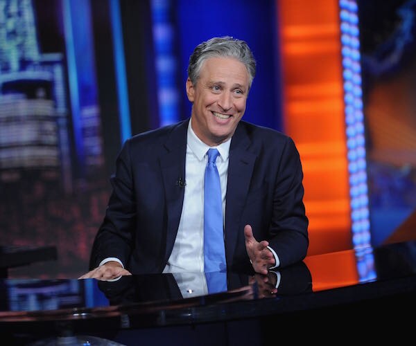 Jon Stewart's Farewell: 'Daily Show' Host Spotlights Staff, Not Self