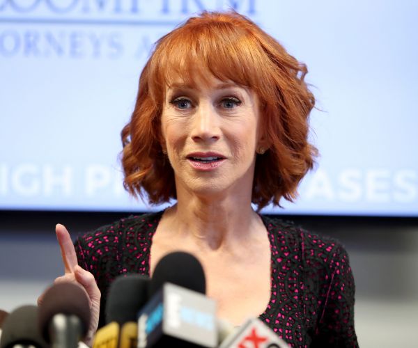 Kathy Griffin: Trump Apology Retracted