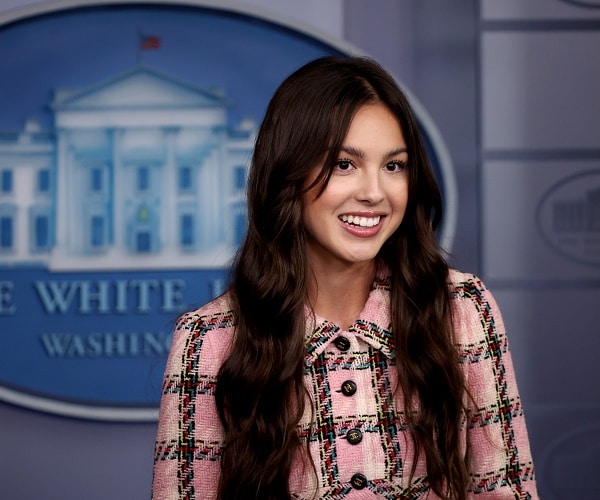 olivia rodrigo stands in white house press briefing room