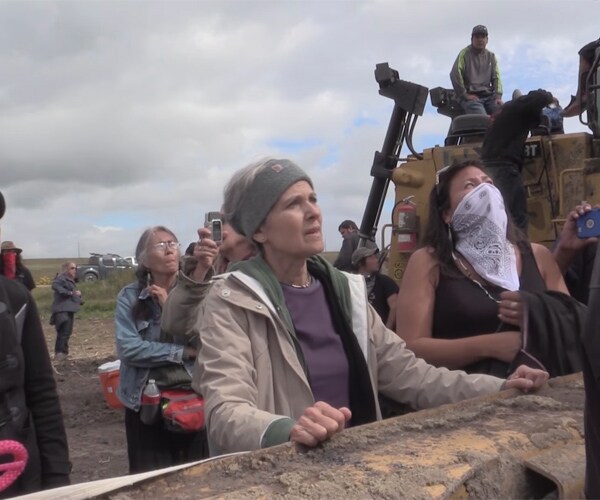 Green Party's Jill Stein Charged With Pipeline Trespass, Mischief