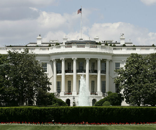 the exterior of the white house