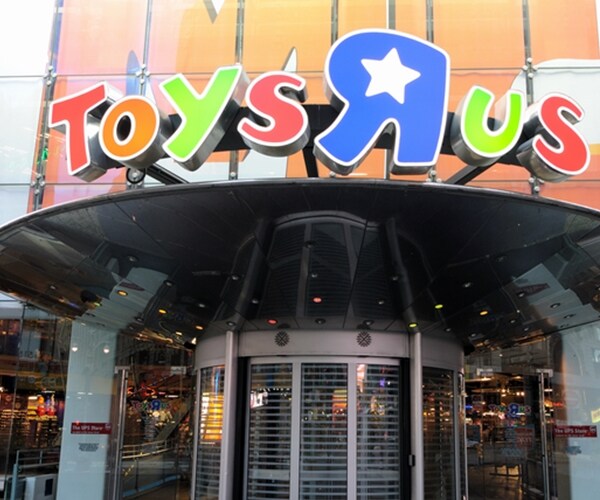 Amazon Claims Another Victim as Toys R Us Joins Bankruptcy List