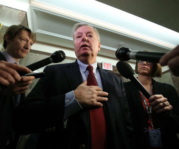 Lindsey Graham Rips WH Aide's 'Disgusting' McCain Attack