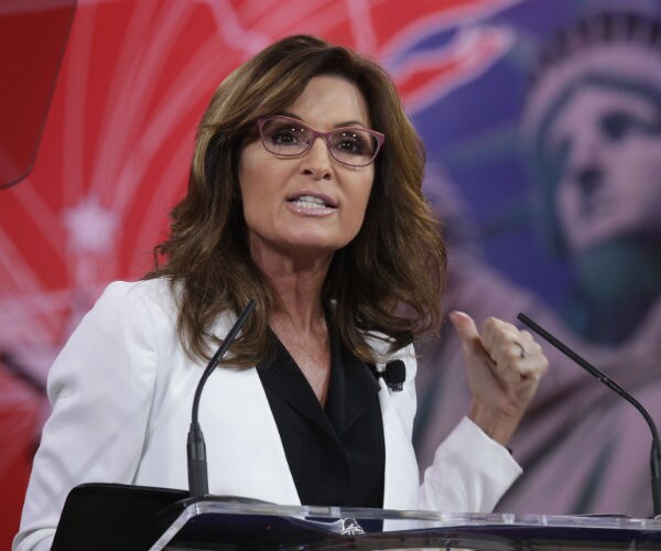 Sarah Palin at Trump Rally: GOP, Media Want You to 'Feel Stupid'