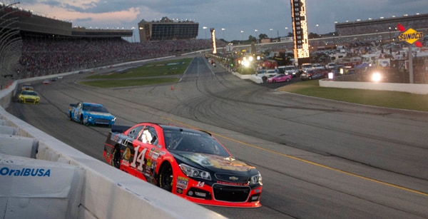 Tony Stewart's First NASCAR Race After Ward Death Cut Short by Blown Tire