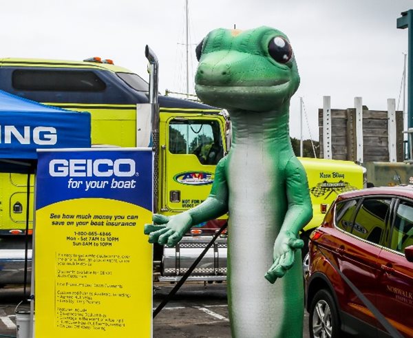 Buffett's Geico Offers $2B in Credits as Virus Cuts Driving