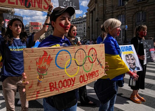 Peaceful Pre-Olympic Protest in Paris Honors Fallen Ukrainian Athletes