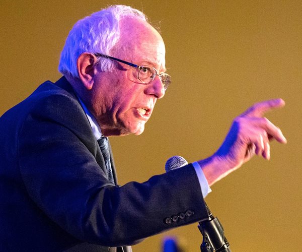 Sanders: Trump a 'Pathological Liar'