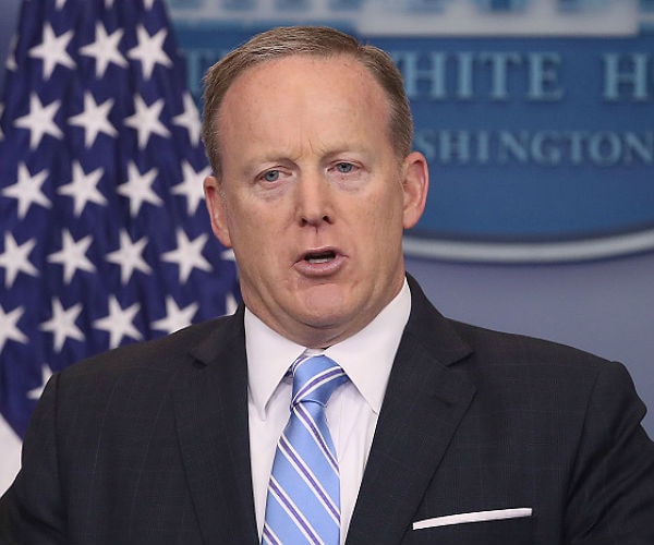 Sean Spicer: Trump Has 'Confidence' in Comey