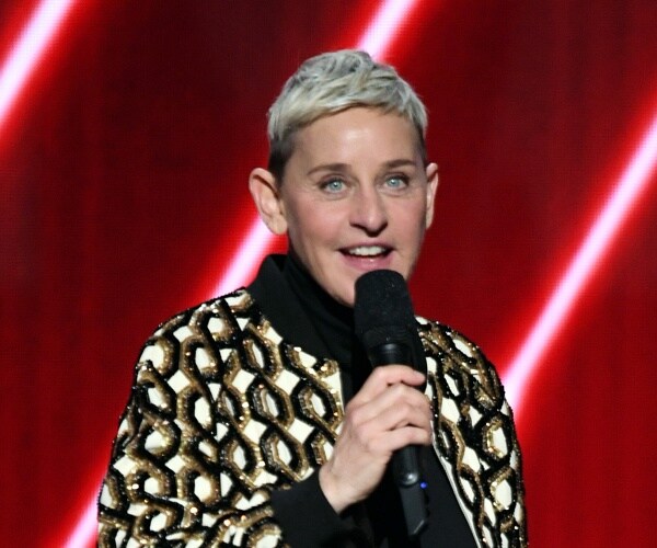 ellen degeneres speaks onstage 